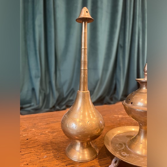 Saudi Arabian engraved brass dallah pot set - 5 pieces - Picture 8 of 12